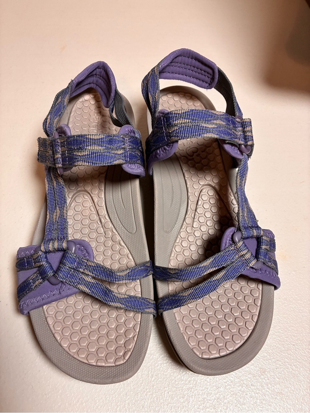 Baretraps Sandals purple blue 6.5 not wide